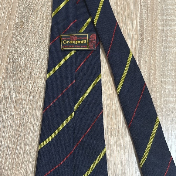 Vintage Craigmill Striped Red and Yellow Men's Tie - Picture 3 of 3
